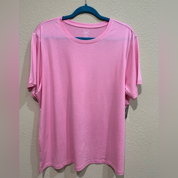 Nwt crew neck short sleeve tee. 40% modal & 60% cotton.Very soft and luxurious. - Picture 1 of 3